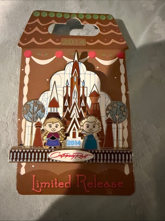 Disney Other - Disney parks frozen Contemporary resort gingerbread house pin